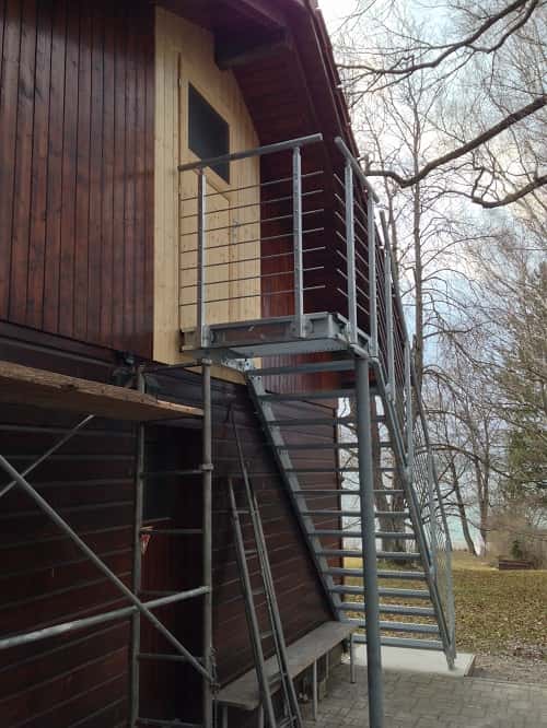 2016 Fluchttr und Feuertreppe