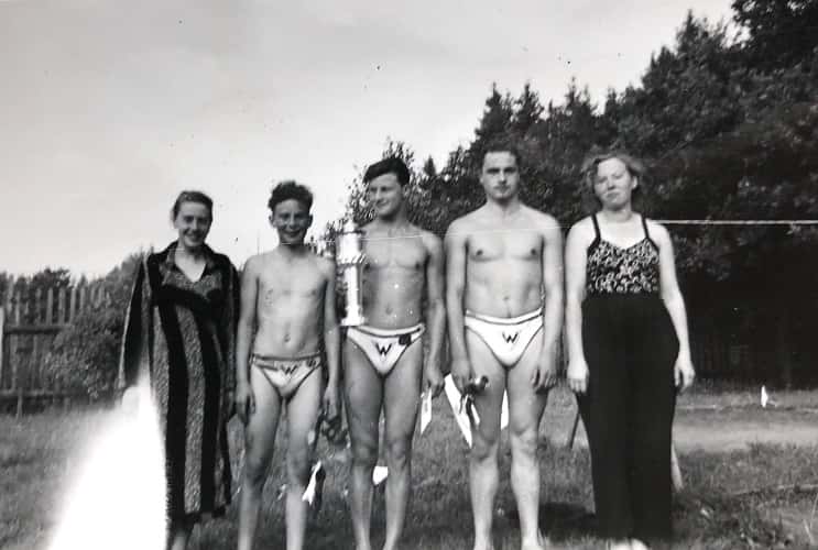 1937 b